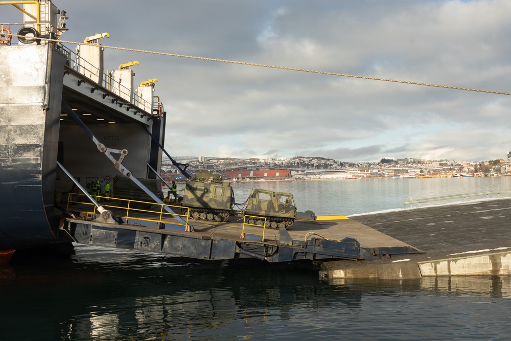 CORE26 | Norwegian, U.S. Forces Conduct Logistics Operations for Arctic Exercise