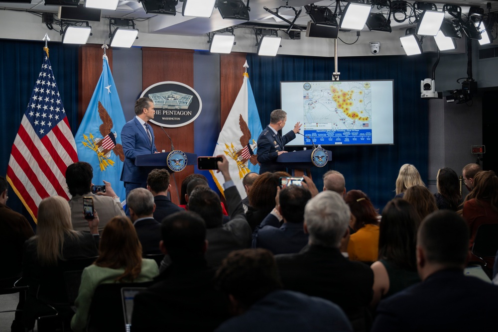 SW, CJCS Conduct Pentagon Press Briefing