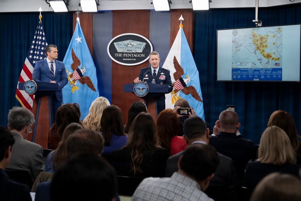 SW, CJCS Conduct Pentagon Press Briefing
