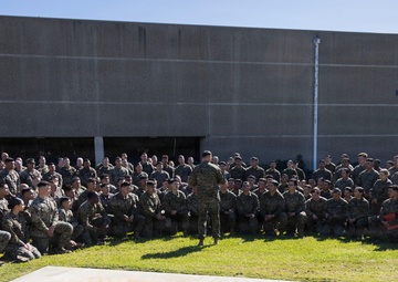 SMMC visits 4thMedBn Reservists