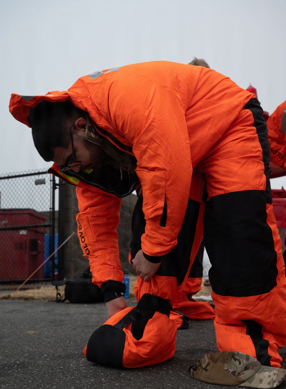 Preparation, partnership, performance under pressure: Joint training strengthens water survival readiness