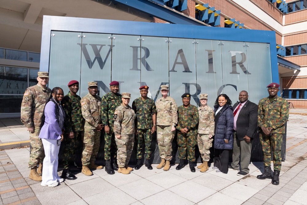 Nigerian Ministry of Defence Health Implementation Programme visits WRAIR