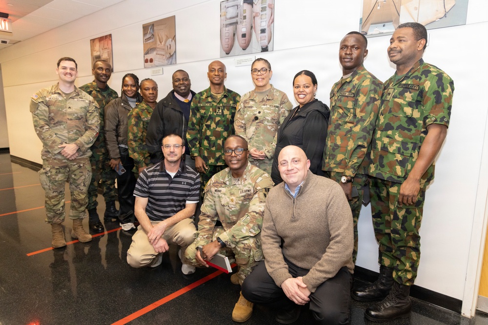 Nigerian Ministry of Defence Health Implementation Programme visits WRAIR