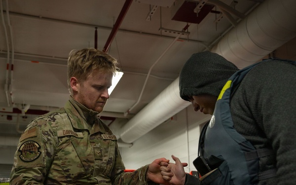 Preparation, partnership, performance under pressure: Joint training strengthens water survival readiness