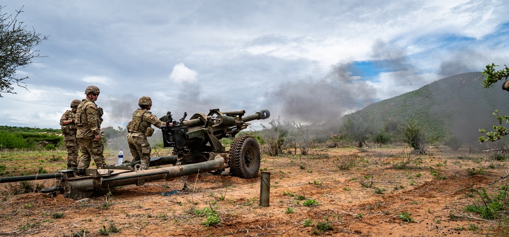 US, Kenya artillery units conduct bilateral M119A2 live-fire during Justified Accord 2026