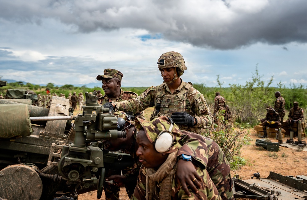 US, Kenya artillery units conduct bilateral M119A2 live-fire during Justified Accord 2026