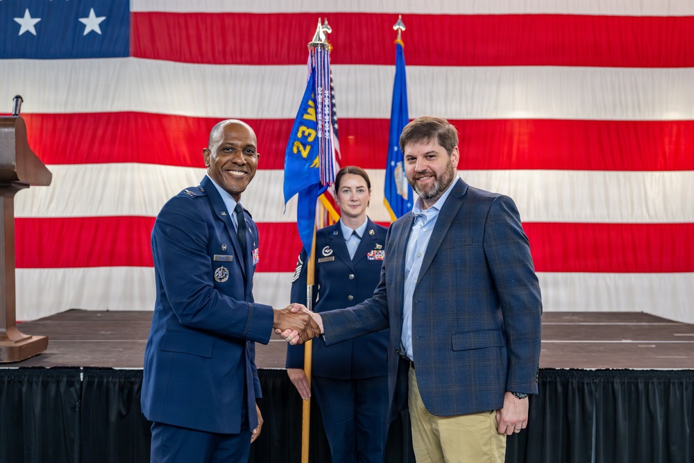 Moody welcomes new honorary commanders