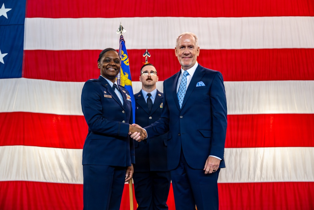 Moody welcomes new honorary commanders