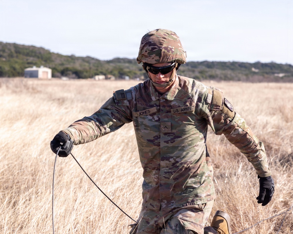Soldiers from Delta Battery, 1-62 ADA conduct Field Training Exercise
