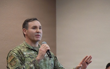 Keesler congratulates newest senior master sergeants