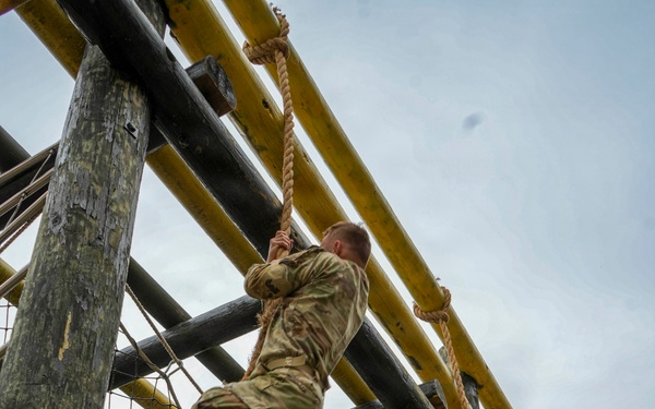 101st Division Airborne Best Squad Competition - Obstacle Course