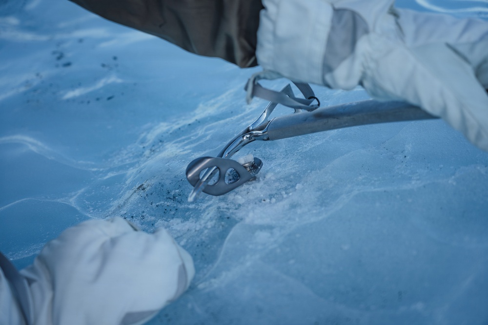 US, Allied Partners SOF conduct SAR scenario in Greenland during AE26