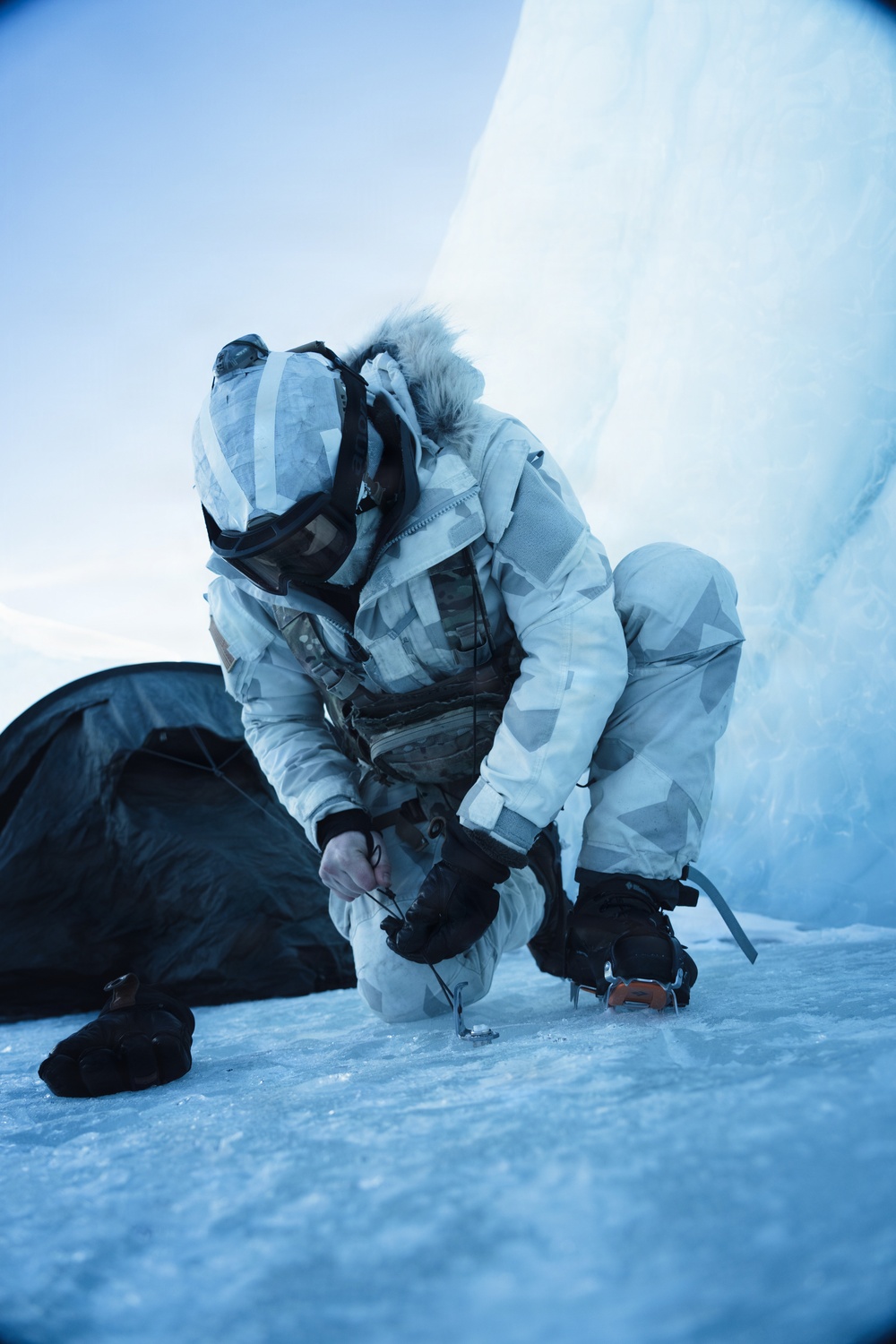 US, Allied Partners SOF conduct SAR scenario in Greenland during AE26