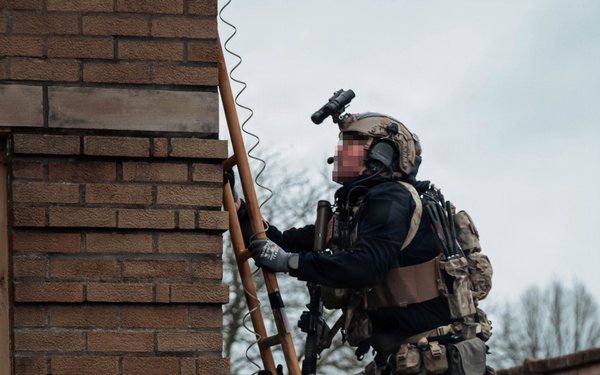 10th Special Forces Group Conducts Validation Exercise at Muscatatuck Urban Training Center