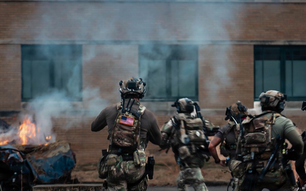 10th Special Forces Group Conducts Validation Exercise at Muscatatuck Urban Training Center