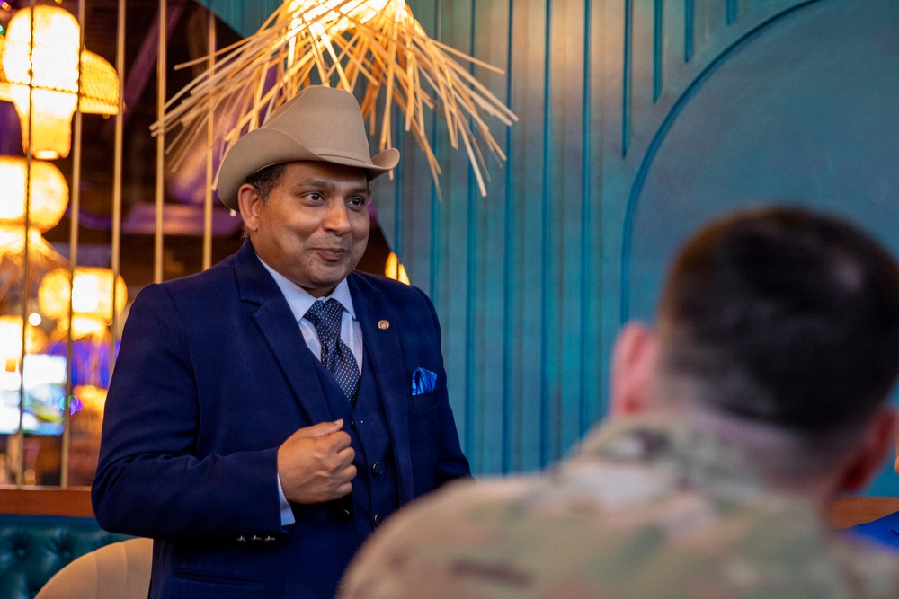 AUSA Houston Chapter Recognize Support with Army Leaders