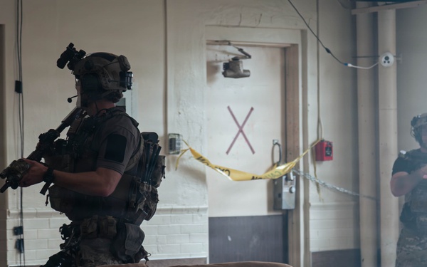 10th Special Forces Group Conducts Validation Exercise at Muscatatuck Urban Training Center