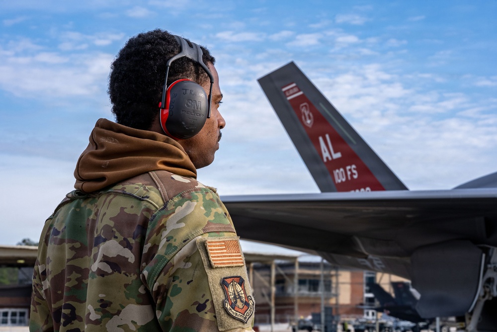 The 187th Fighter Wing sharpens their combat edge during Sentry South 26-2
