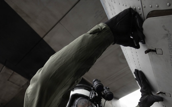 CORE26 | U.S. Marines Train with CBRN Equipment Ahead of Arctic Exercise