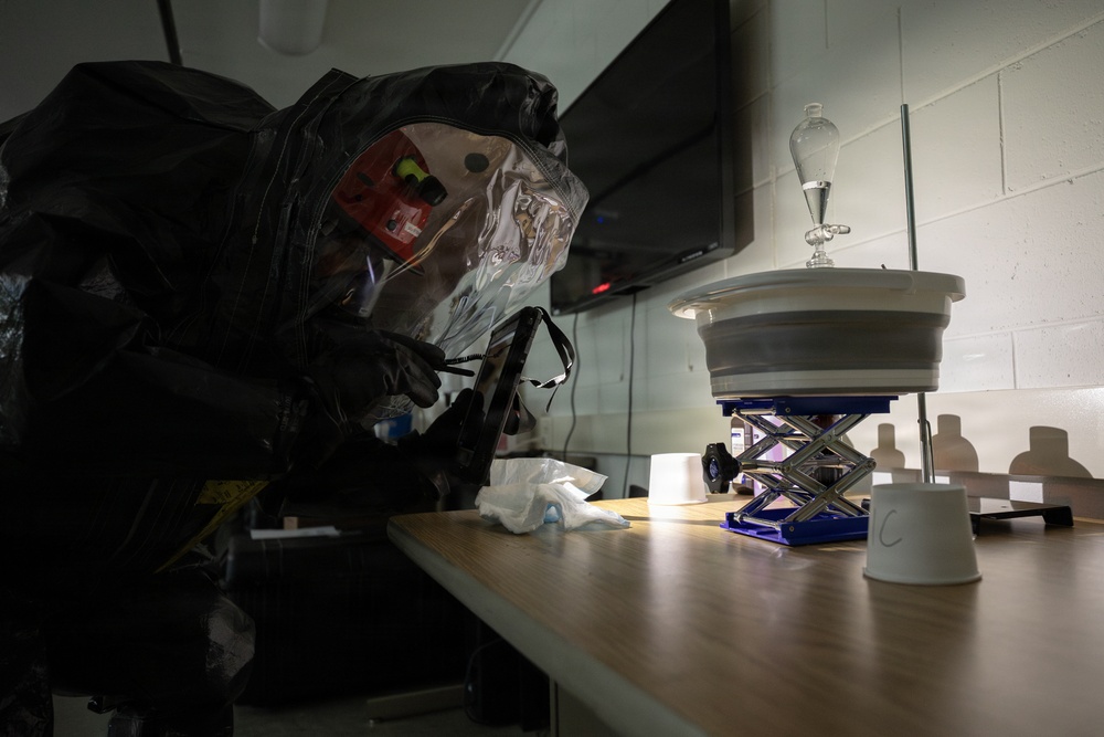 AKNG's 103rd Weapons of Mass Destruction - Civil Support Team conducts CBRN incident training exercise