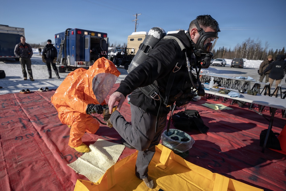 AKNG's 103rd Weapons of Mass Destruction - Civil Support Team conducts CBRN incident training exercise