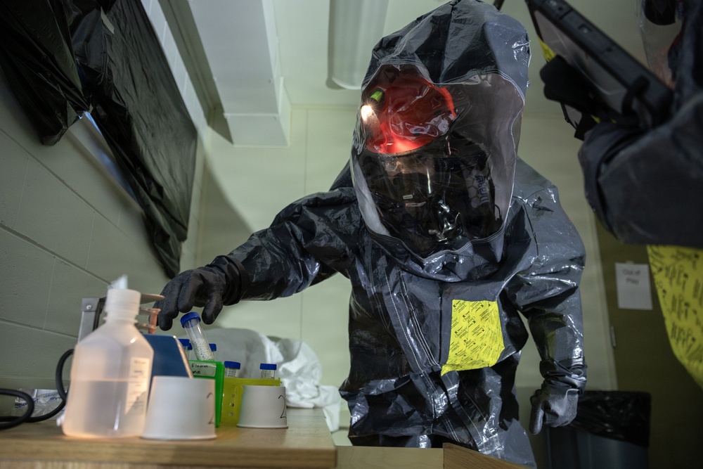 AKNG's 103rd Weapons of Mass Destruction - Civil Support Team conducts CBRN incident training exercise