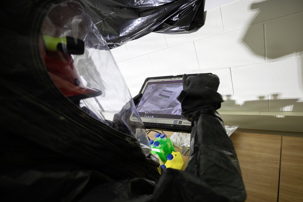 AKNG's 103rd Weapons of Mass Destruction - Civil Support Team conducts CBRN incident training exercise