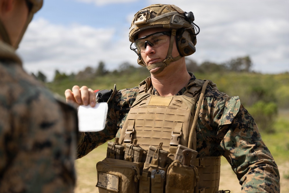 1st MLG CSTS Marines Conduct Pre-Combat Checks and Inspections