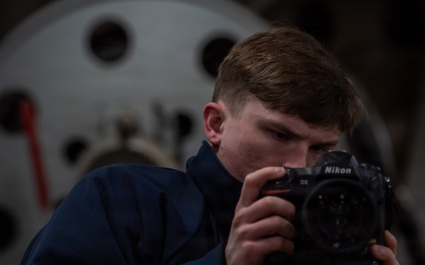 USS Nimitz Conducts Anchor Drop Evolution