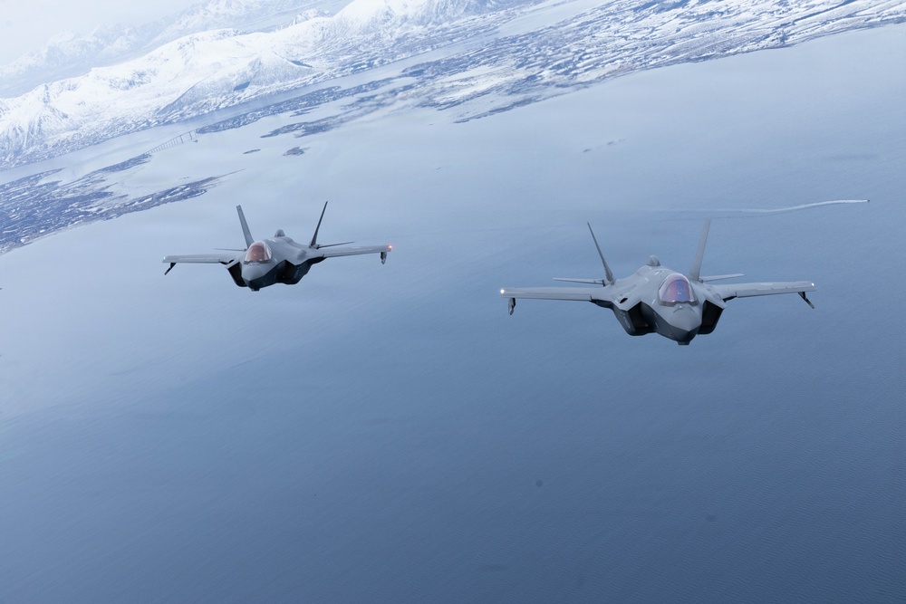 CORE26 | NATO Aircraft and Ships Conduct Joint Formation Flight in Arctic Exercise