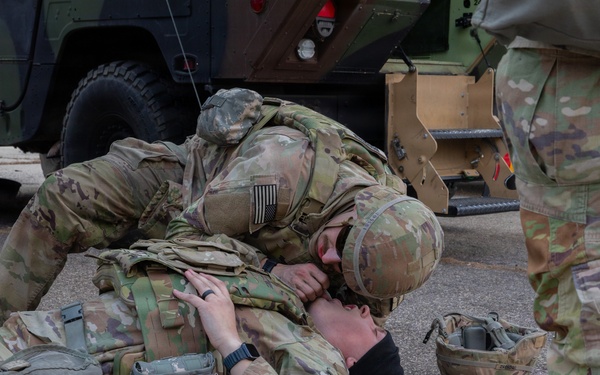 560MCGA Conduct Dragon Lift Role II OPS