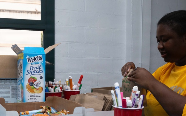 Hawaiʻi Navy Week River of Life Mission Volunteer Event