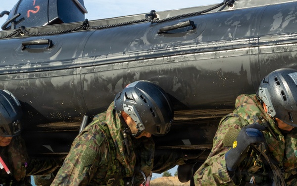 JMSDF LCAC Landings at Kin Blue Training Area