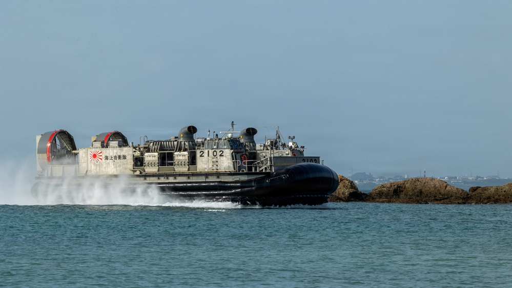 JMSDF LCAC Landings at Kin Blue Training Area