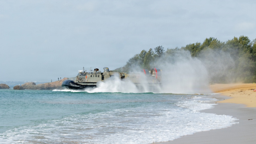 JMSDF LCAC Landings at Kin Blue Training Area