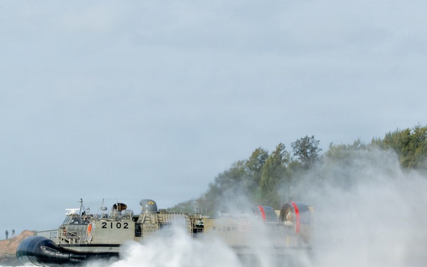 JMSDF LCAC Landings at Kin Blue Training Area