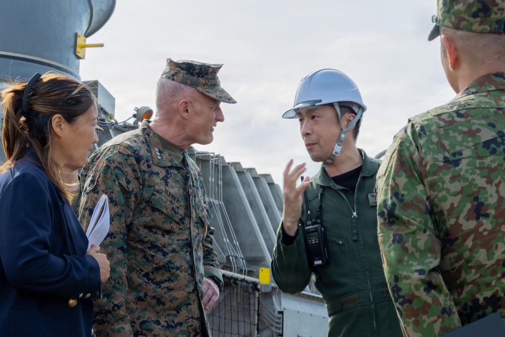 JMSDF LCAC Landings at Kin Blue Training Area