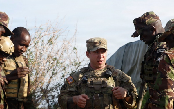 US, Kenya infantrymen conduct M249 SAW range training during Justified Accord 2026