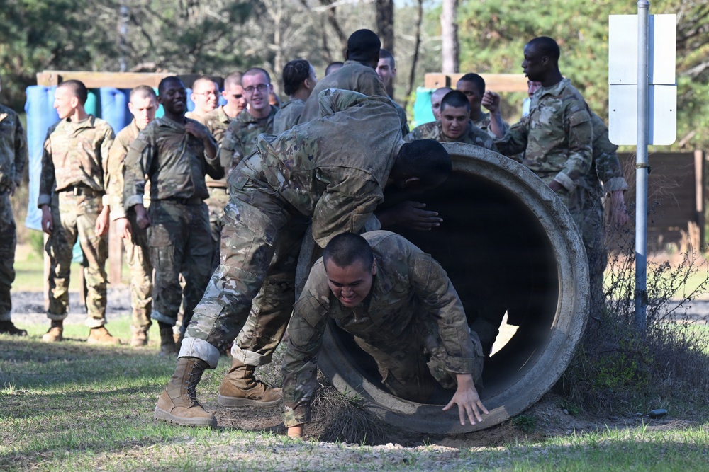 Fort Jackson Basic Combat Training Red Phase Fit to Win Enduranc Obstacle Course