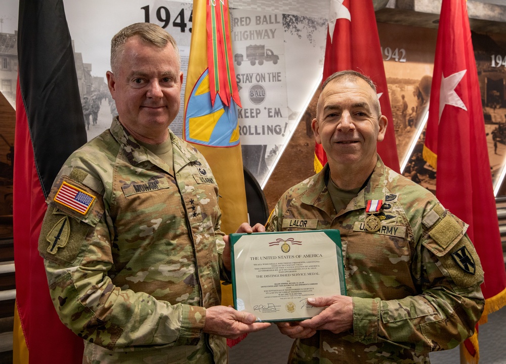 Maj. Gen. Michael Lalor Receives Distinguished Service Medal