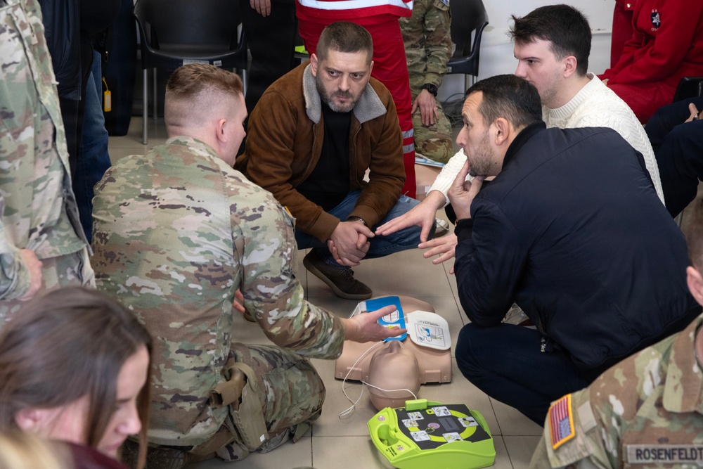 U.S. Army National Guard medics strengthen local clinic with lifesaving training