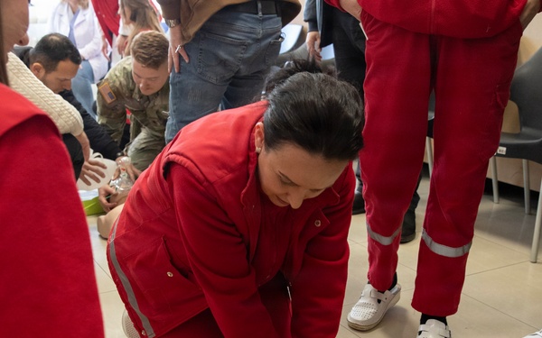 U.S. Army National Guard medics strengthen local clinic with lifesaving training