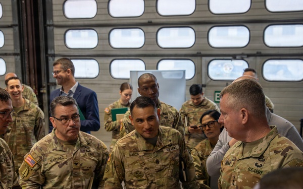 Senior Leaders Walk Through 21st Theater Sustainment Command Innovation Center