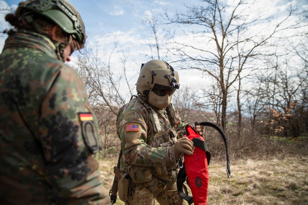 KFOR MEDEVAC team conducts hoist training
