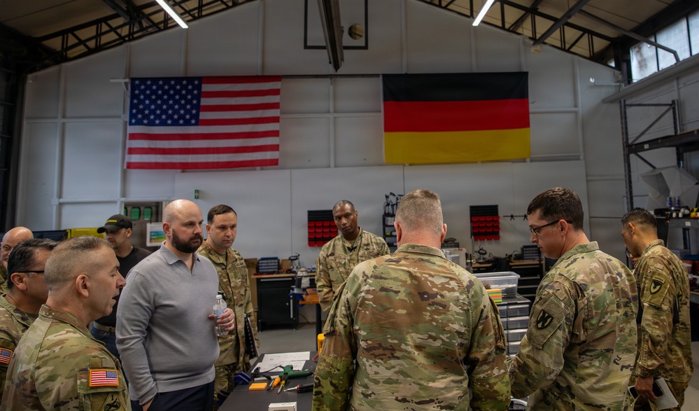 Senior Leaders Walk Through 21st Theater Sustainment Command Innovation Center
