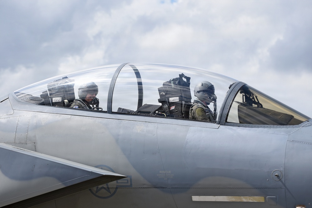 NORAD and USNORTHCOM Commander Visits 159FW