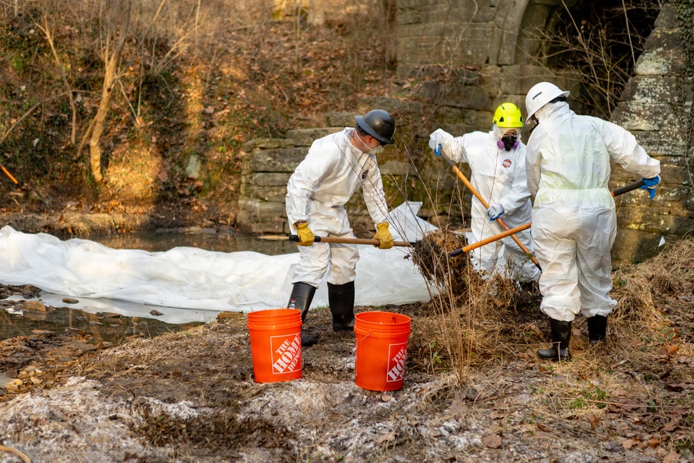 U.S. Army Corps of Engineers crews continue remediation activities at Potomac Interceptor Collapse Site