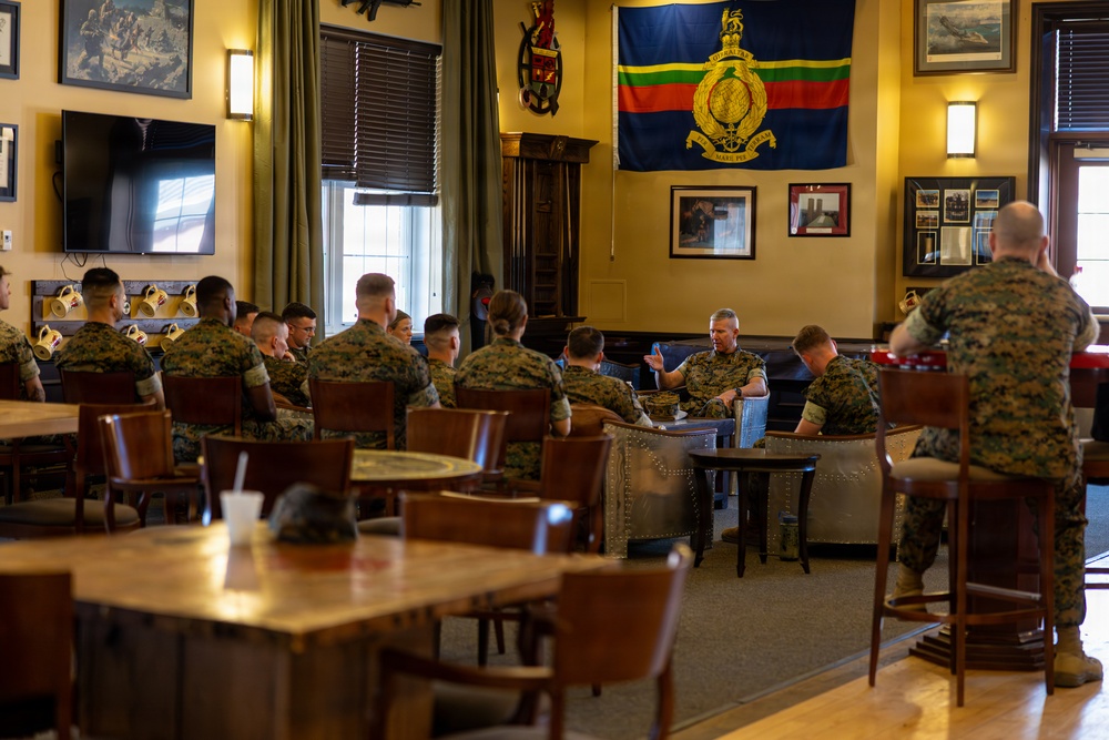 The Commandant, Gen. Eric M. Smith speaks to Warrant Officer Basic Course India Company