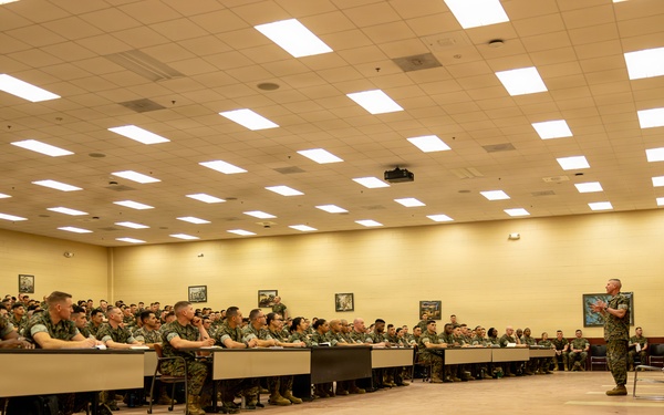 The Commandant, Gen. Eric M. Smith speaks to Warrant Officer Basic Course India Company