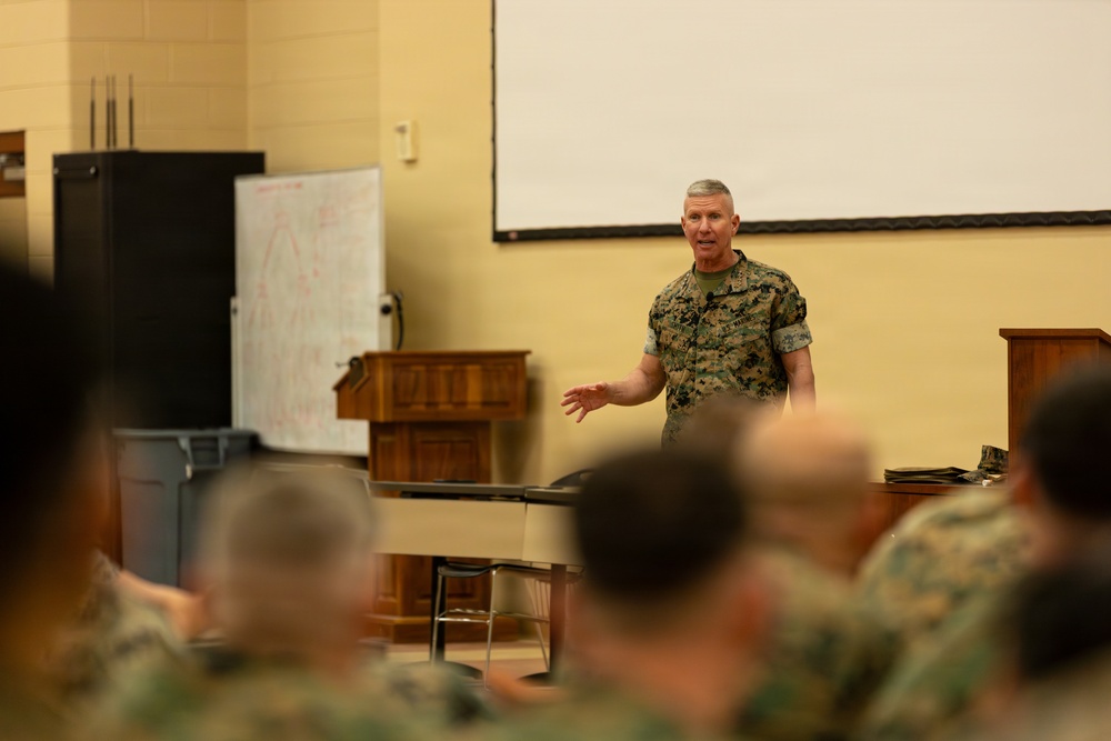 The Commandant, Gen. Eric M. Smith speaks to Warrant Officer Basic Course India Company